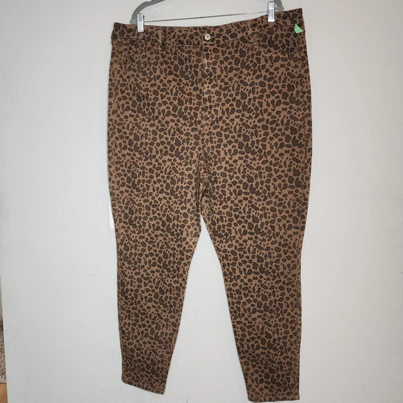 American Eagle Curvy super highrise leopard jeggings. Women's plus size 22. - Picture 1 of 15